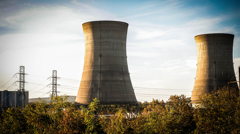 Abandoned cooling towers of the Three Mile Island nuclear power plant