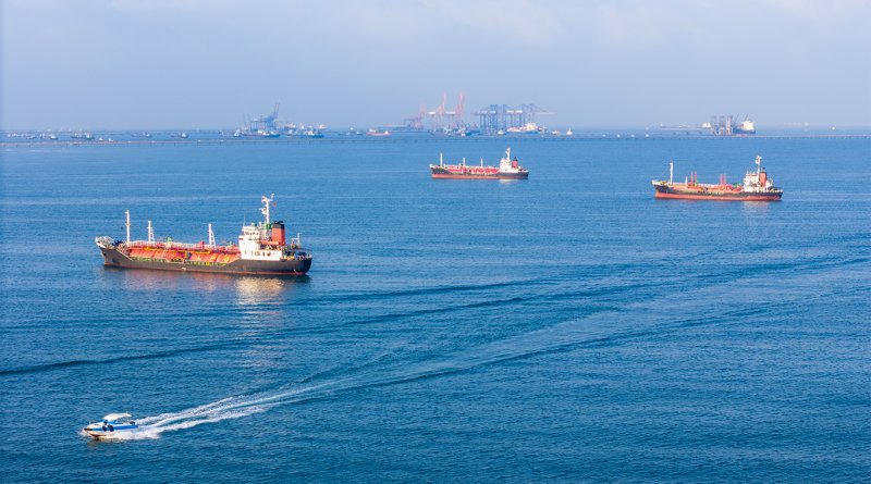 Global energy transport, war energy crisis, and Strait of Hormuz blockade
